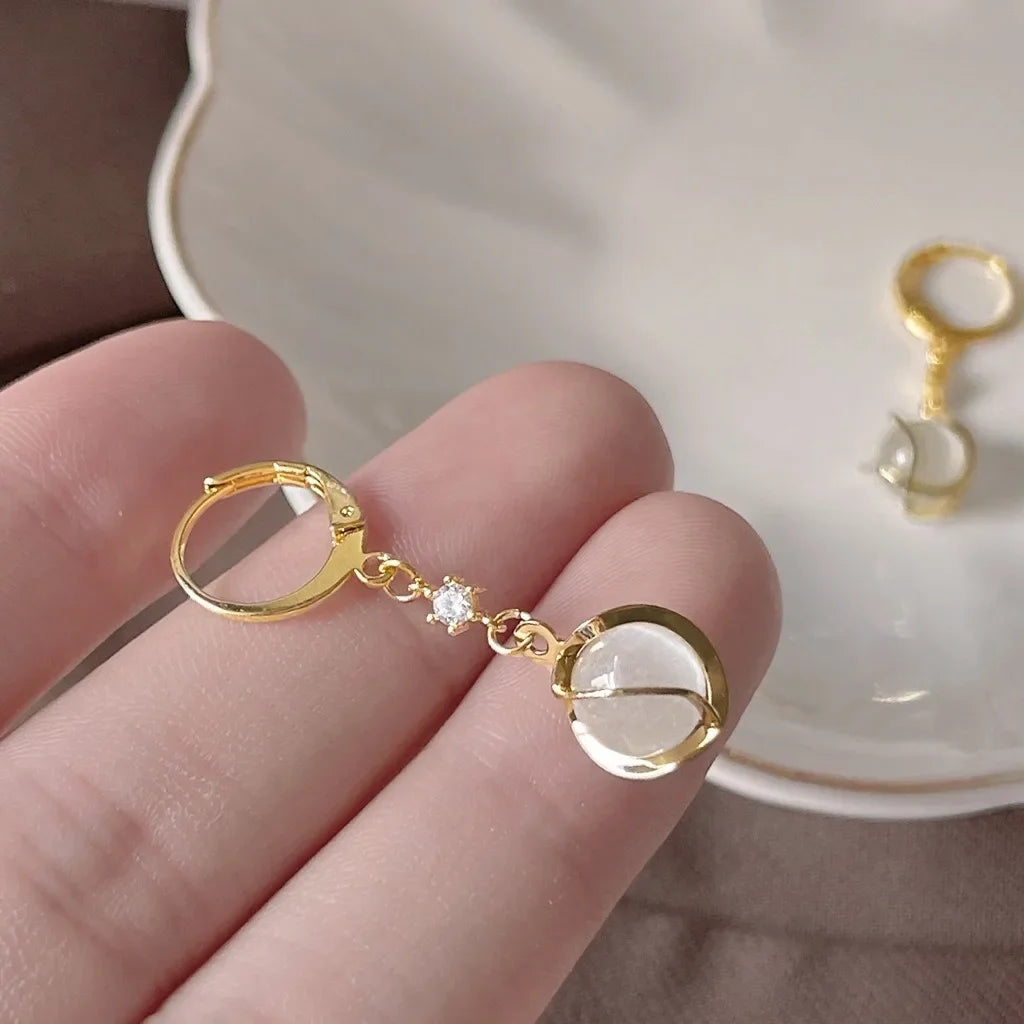 Boucles d'Oreilles Pendantes Délicates 'Opale de Chat' – Finition Dorée ou Argentée